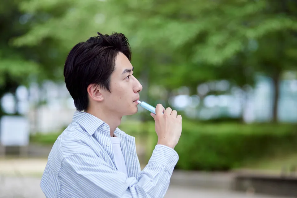 タバコを吸っている本人はくおいに気づかない